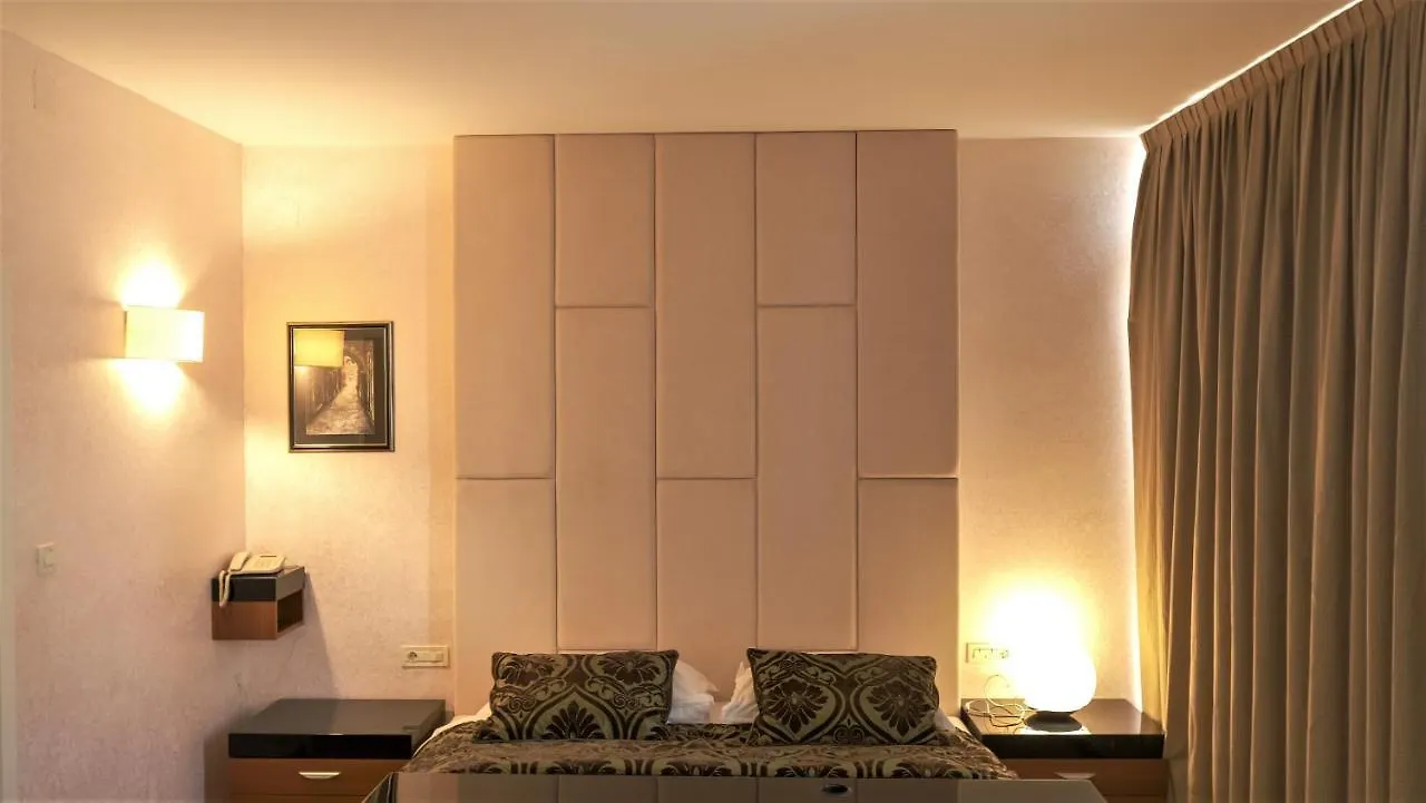Hotel Consul Split 3*,
